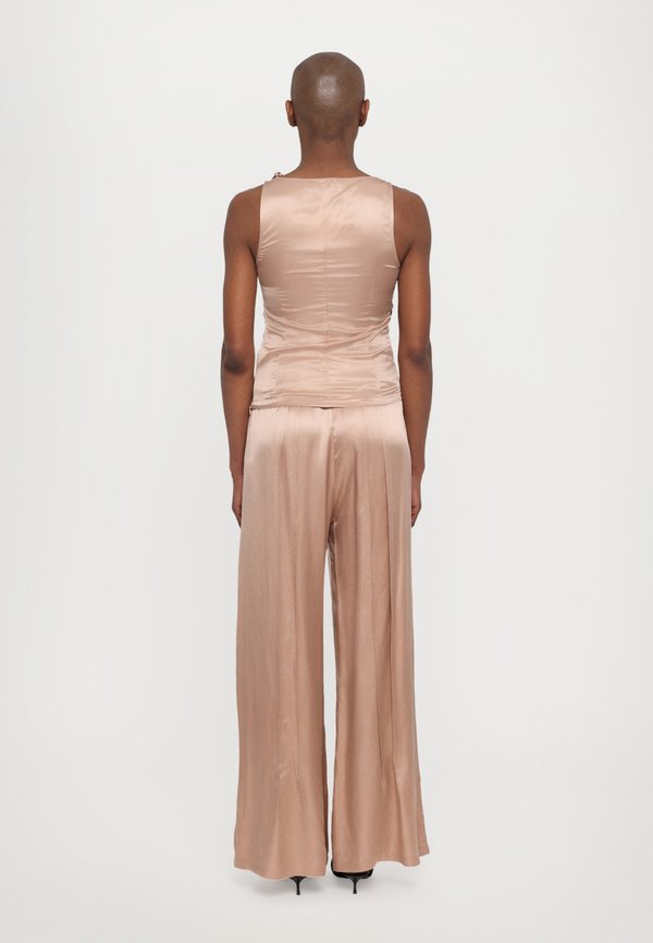 AERON CAMILLE SLEEVELESS