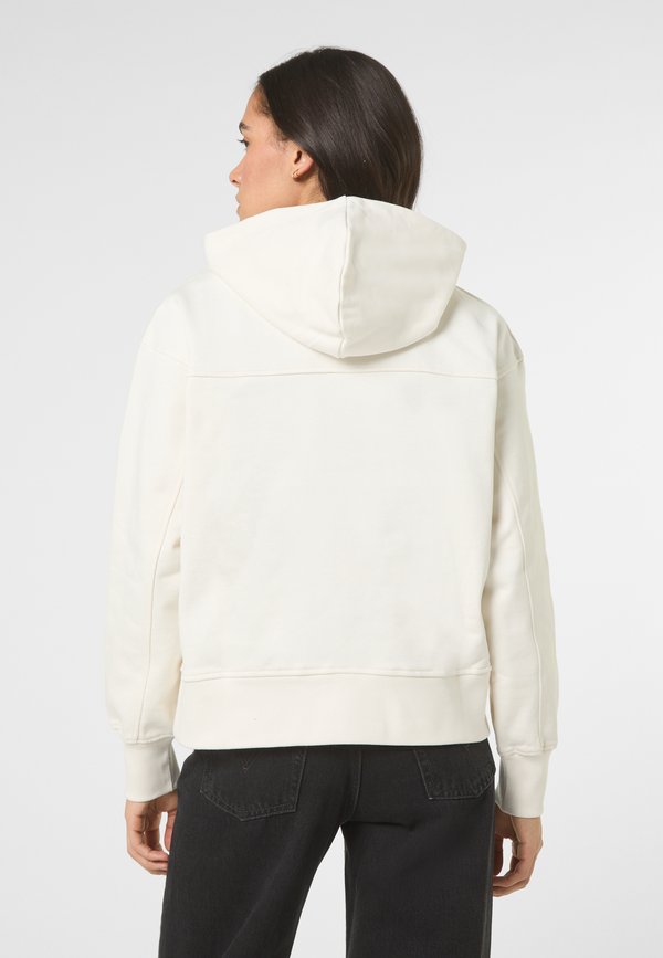 Fila APPAREL SERRETTA LOOSE HERITAGE TAPE