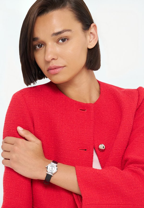 DKNY