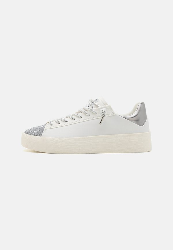 DKNY GINALI LACE UP
