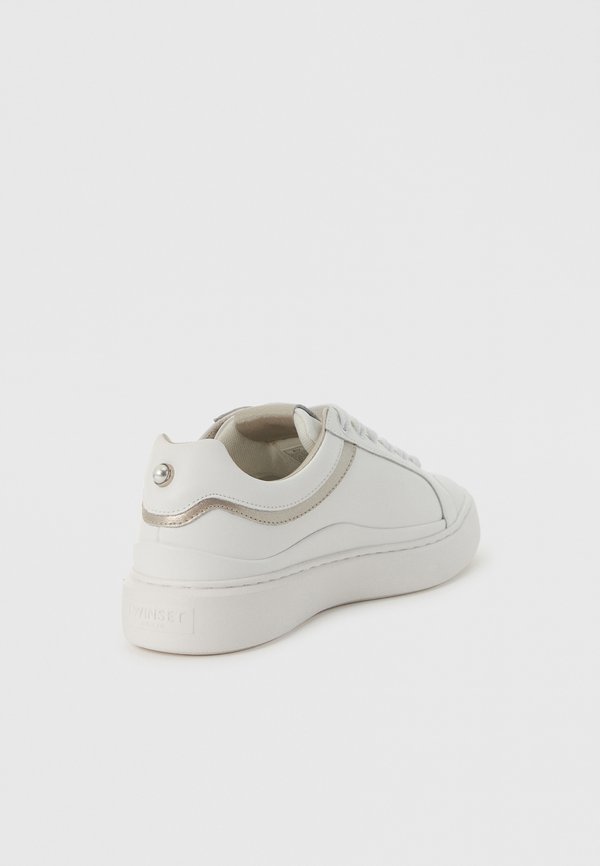 TWINSET