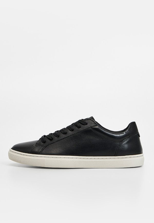 Steve Madden P-CLOUT