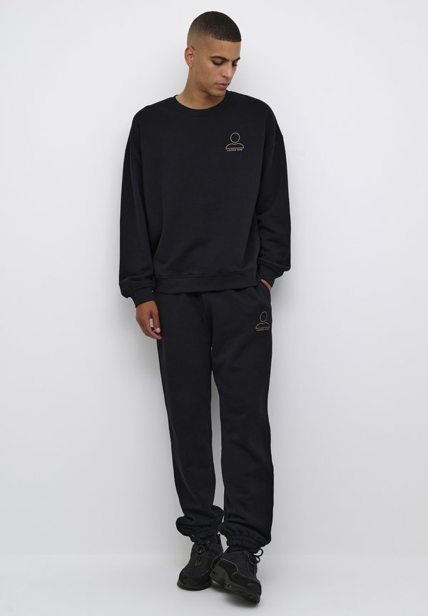 Lounge Nine QONDRADLN UNISEX