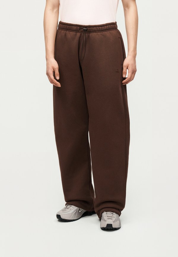 The Tracksuit Club PANTS UNISEX