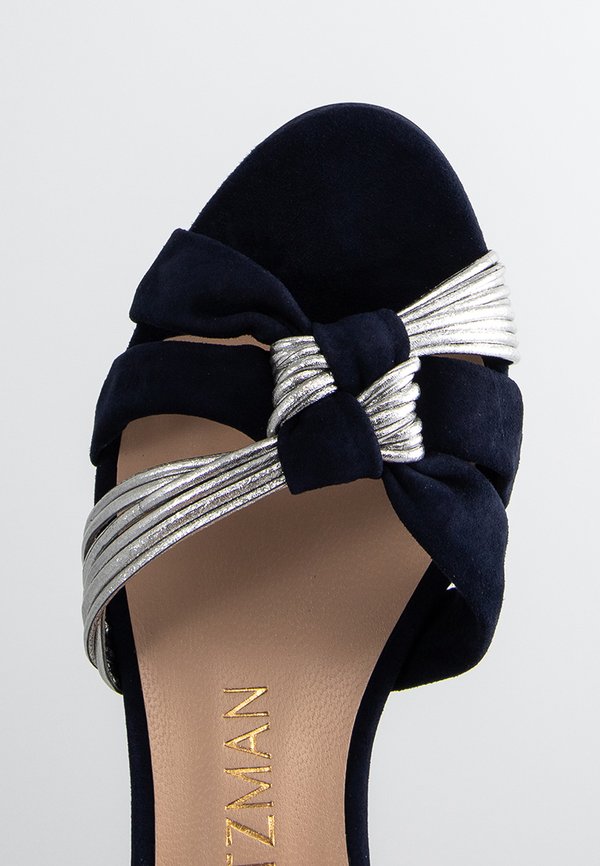 Stuart Weitzman ELVITA