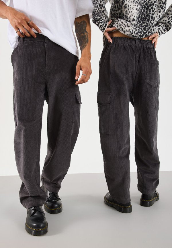 YOURTURN by Zalando CORDUROY CARGO TROUSERS