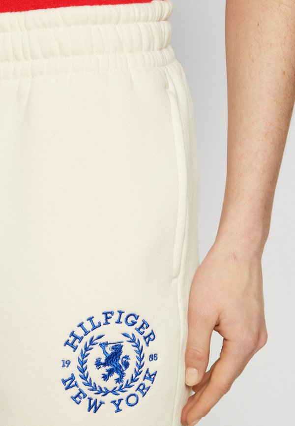 Tommy Hilfiger CREST