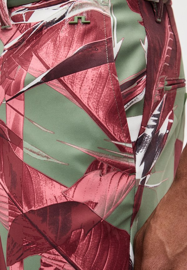 J.LINDEBERG Sports ELOY PRINT SHORTS