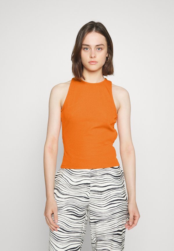 NA-KD FEMMEBLK CROSSED BACK TOP