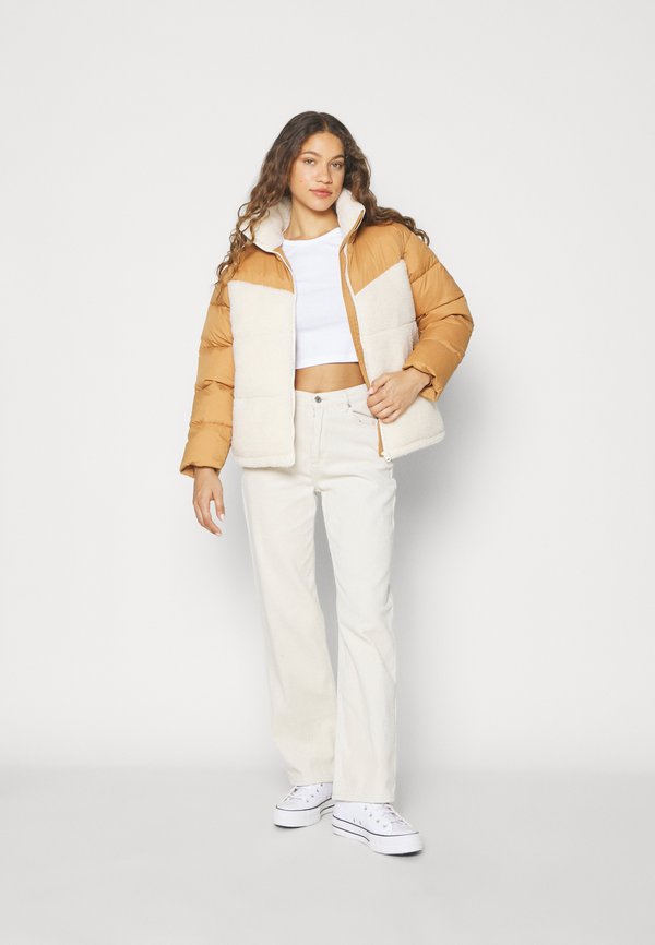 Billabong JANUARY
