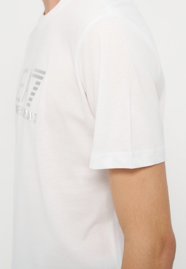 EA7 Emporio Armani