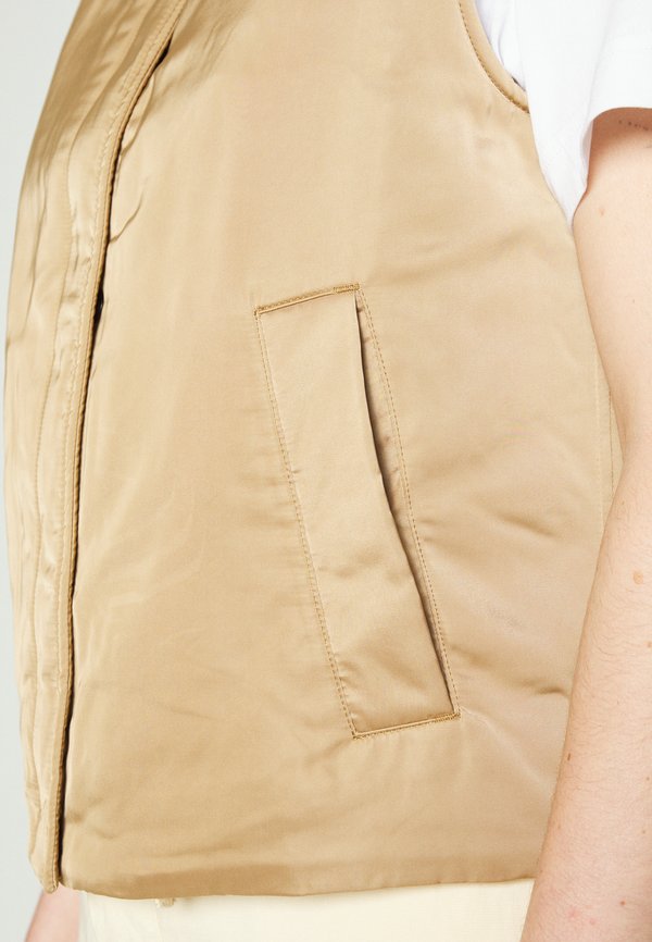 Calvin Klein MINIMAL PADDED VEST
