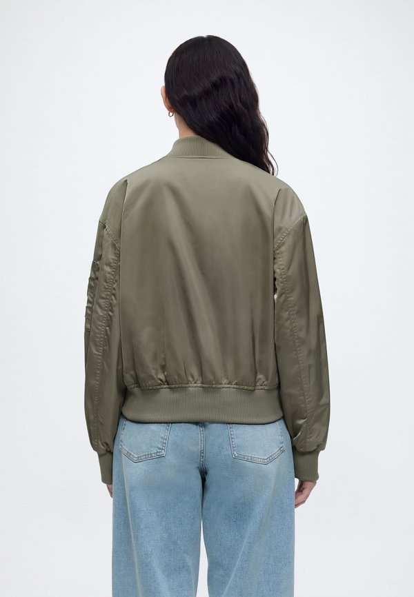 Marc O'Polo MOP X DFB TRAVEL COLLECTION BLOUSON KNITTED DETAILS WELT POCKETS