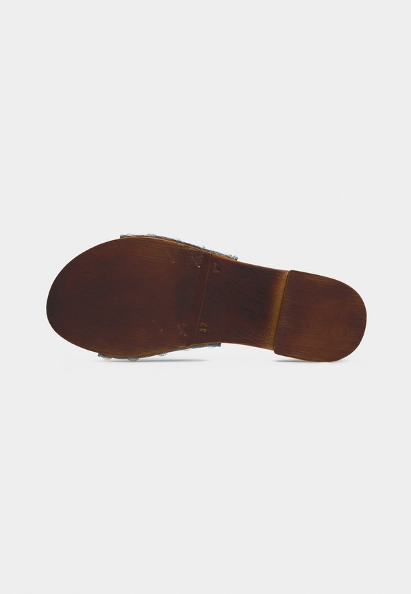 Copenhagen Studios CPH798 WASHED DENIM