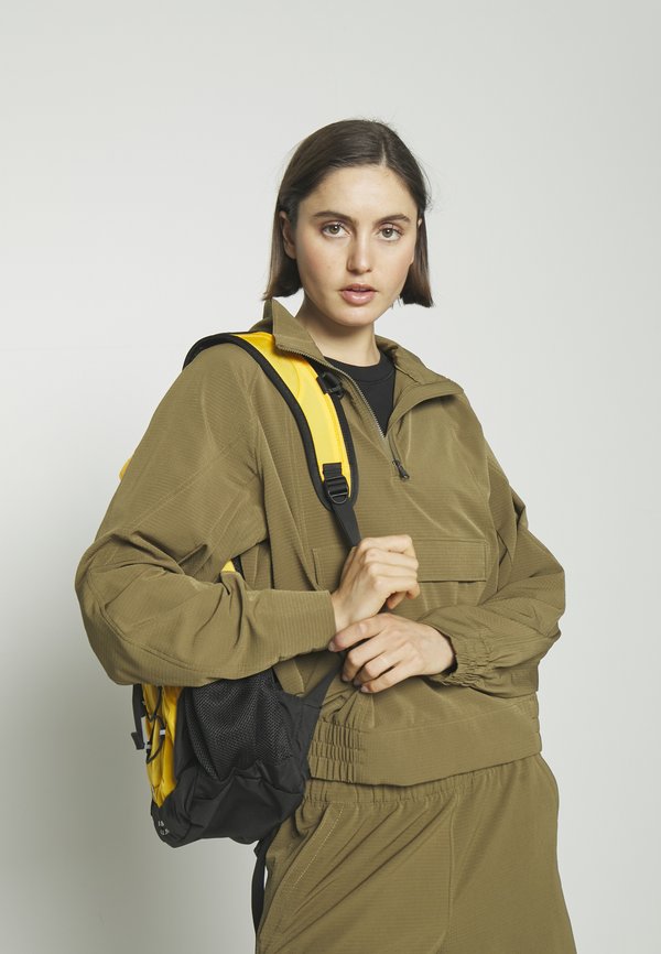 Athleta BOUNDLESS POPOVER