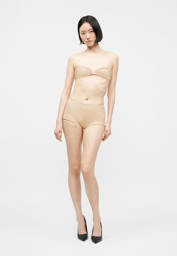 Undress Code ESSENTIAL