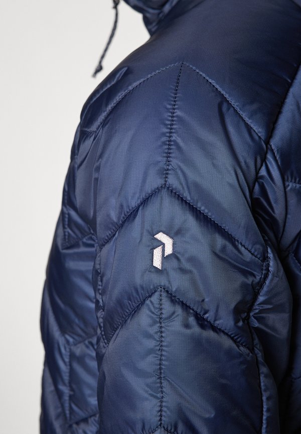 Peak Performance ELEVATE LINER HOOD