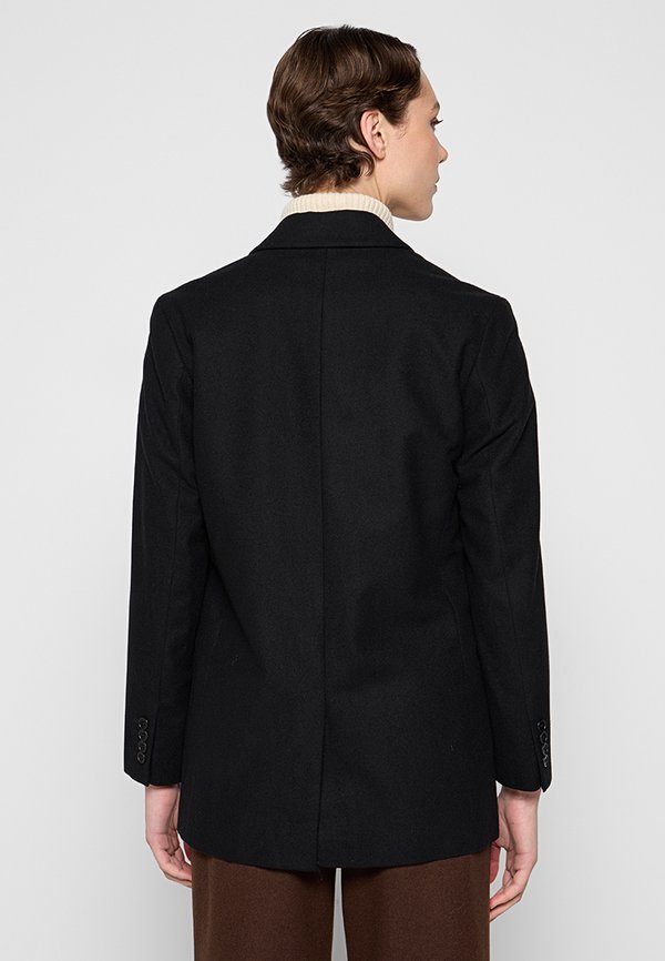 Selected SLFZLRELAX MARLIE
