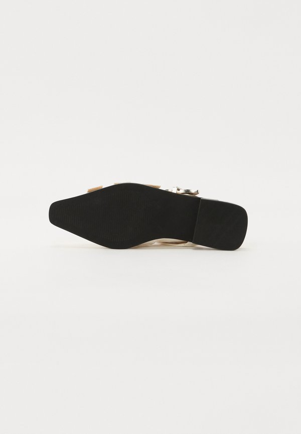 Steve Madden GARI