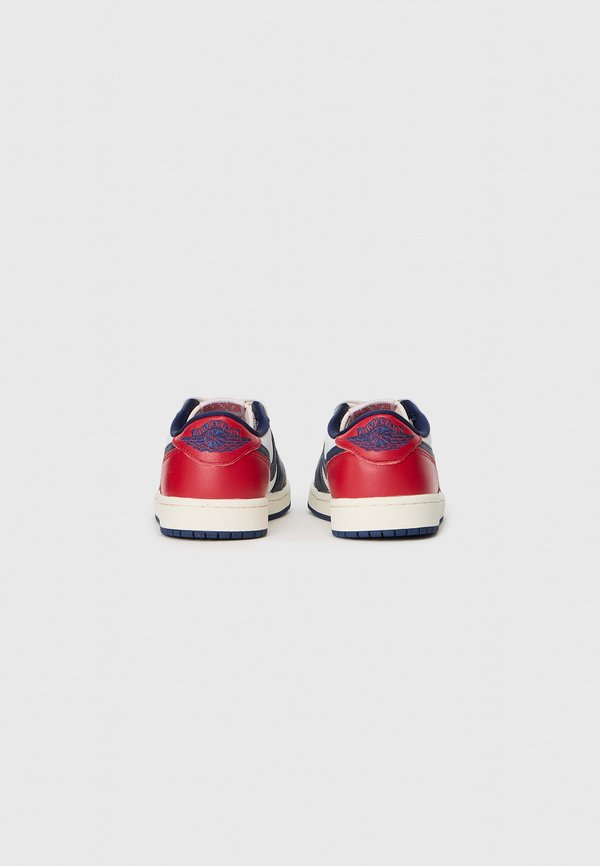 Jordan AIR JORDAN 1 RETRO