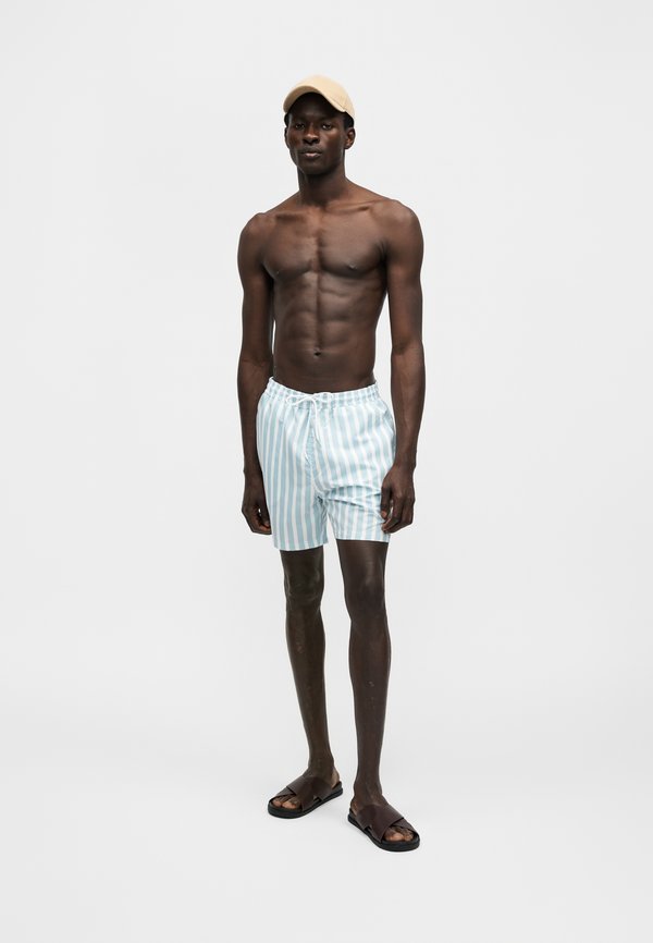 Pier One by Zalando