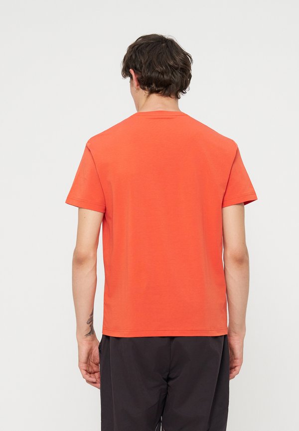 EA7 Emporio Armani