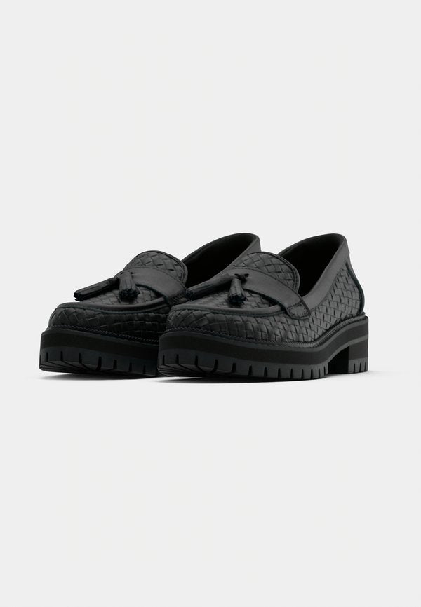 TOMS CARA