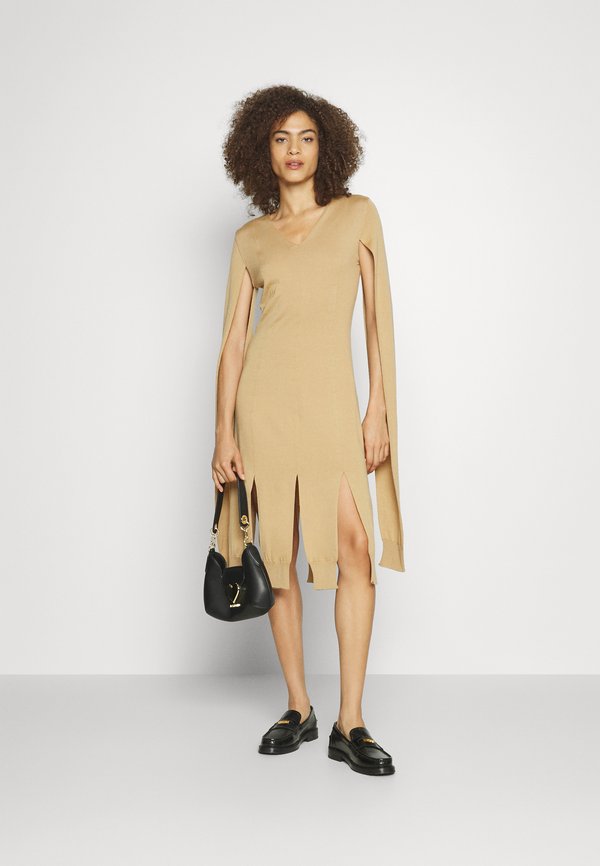 MOSCHINO