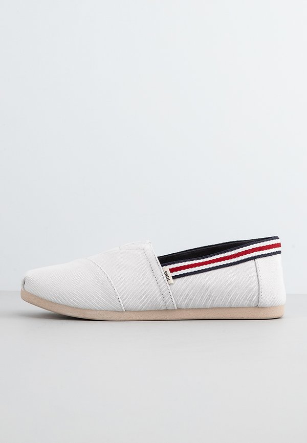 TOMS ALPARGATA