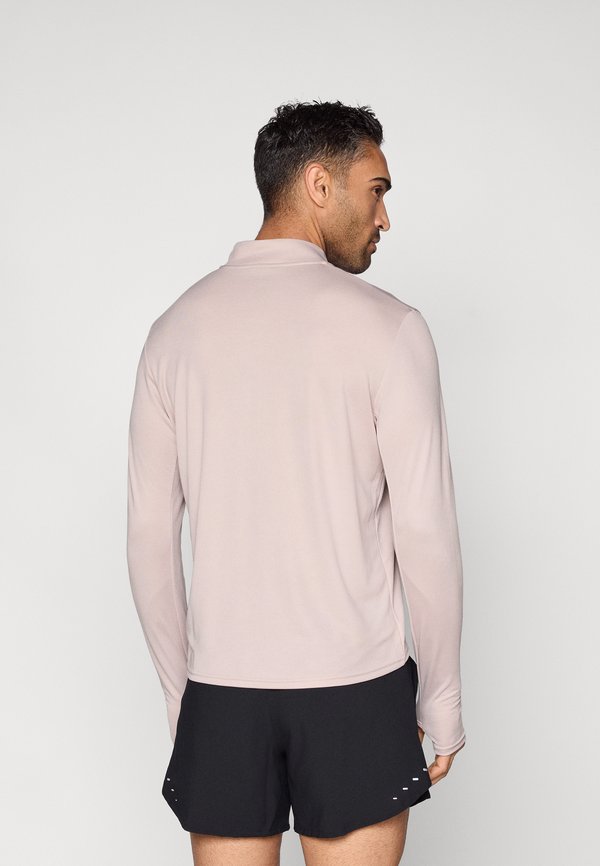 Nike Performance PACER TOP