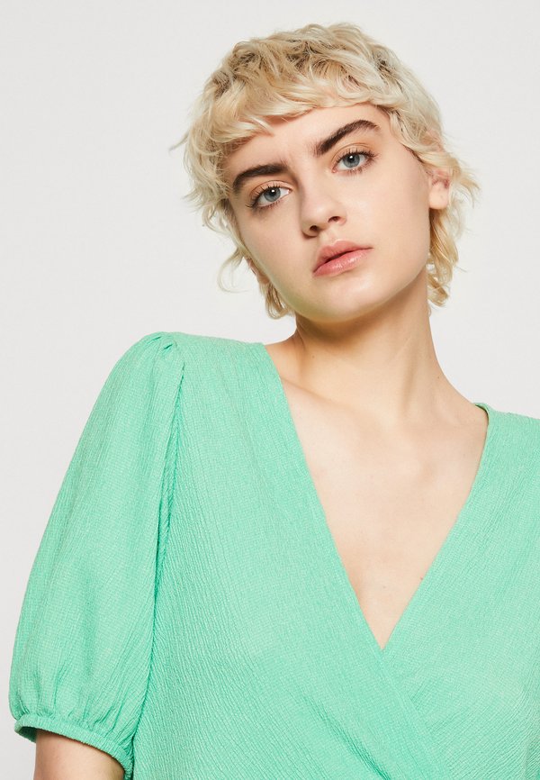 Pieces PCLUNA V NECK SHORT DRESS
