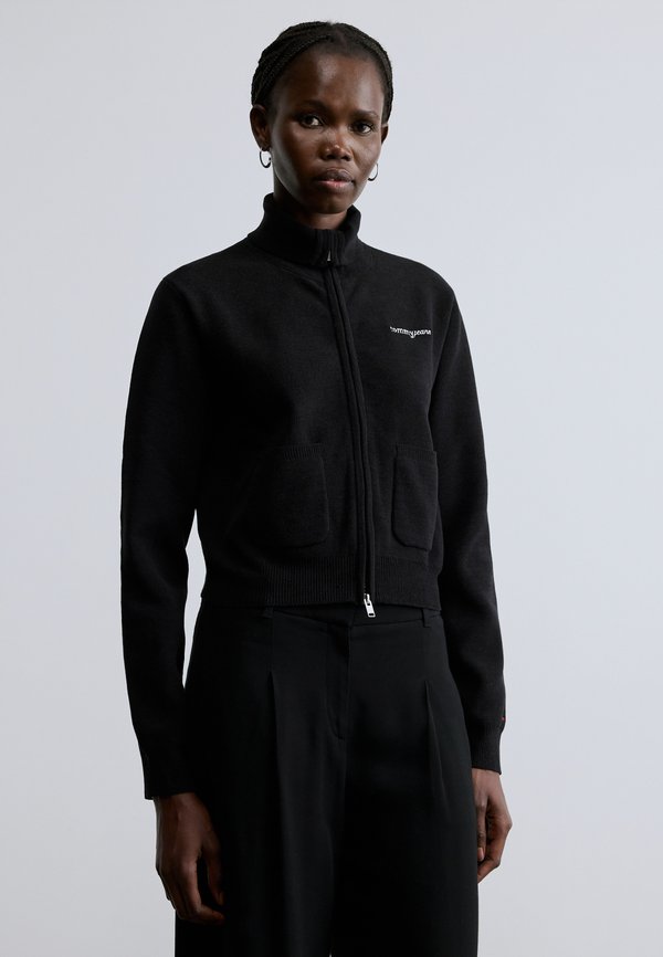 Tommy Jeans STITCH LOGO COLLARED ZIP-THRU CARDIGAN