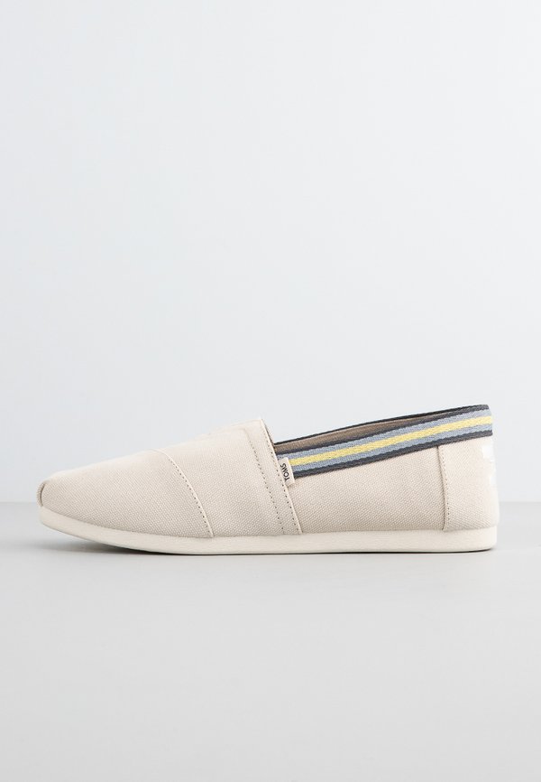 TOMS ALPARGATA