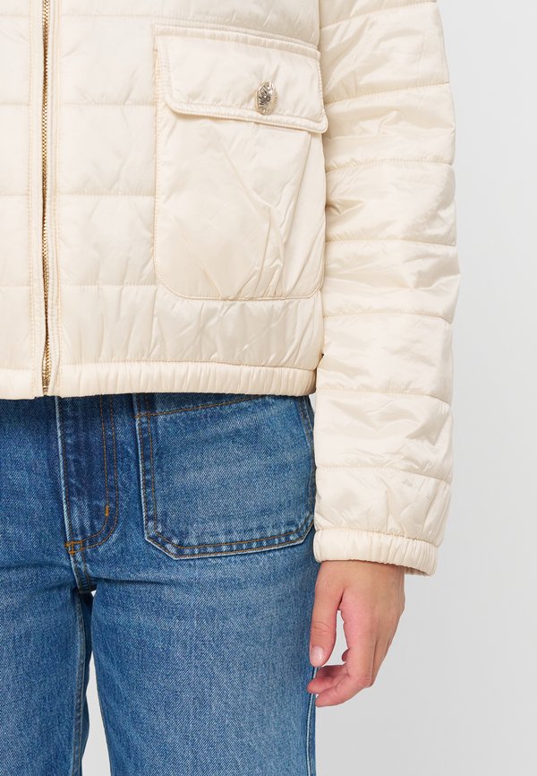 TWINSET