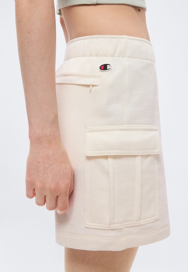 Champion ICONS CARGO BERMUDA