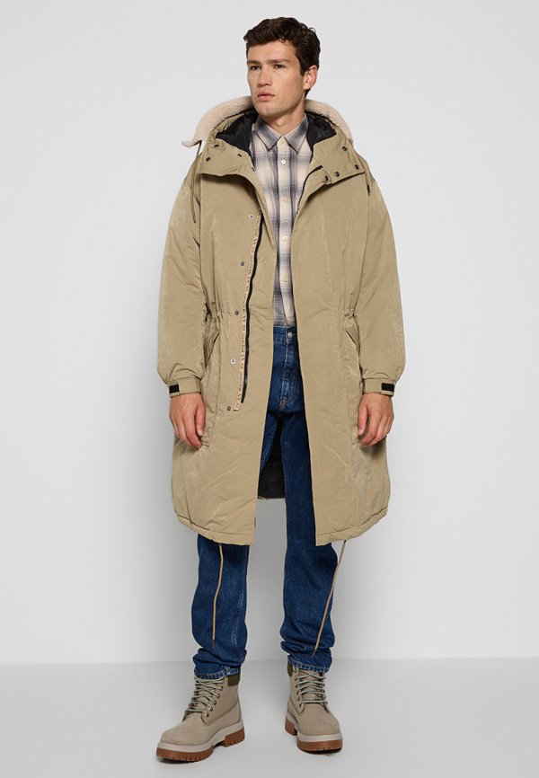 Armani Exchange LOOSE FIT