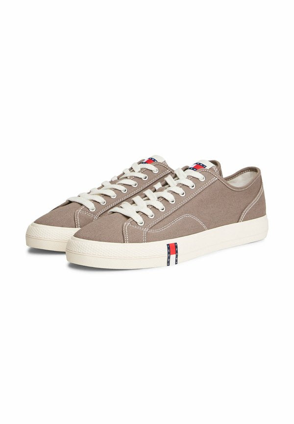 Tommy Jeans ARCHIVE FLAG STRIPE CANVAS TRAINERS