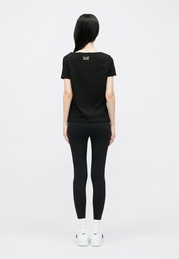 EA7 Emporio Armani