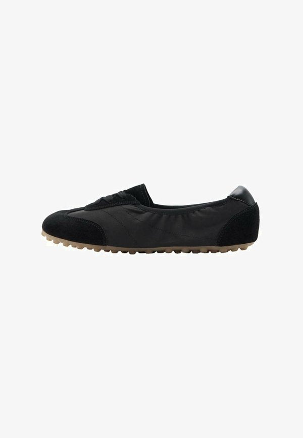 Mango Trainers - black