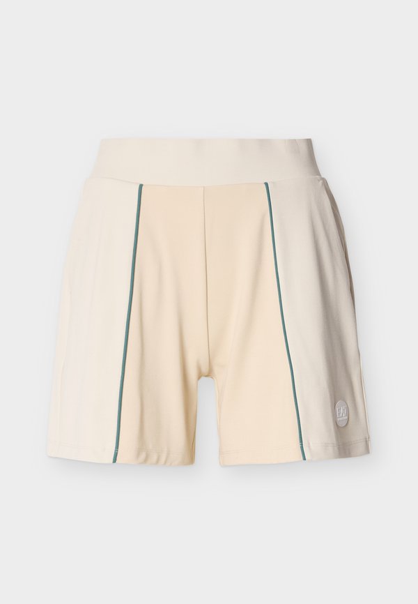 EA7 Emporio Armani TRAIN SPORTING CLUB SHORTS