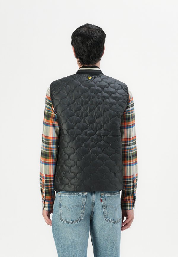 Lyle & Scott