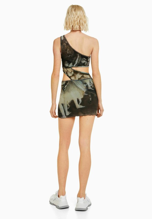 Bershka WITH ASYMMETRIC STRAP AND ART SERIES PRINT-MINI
