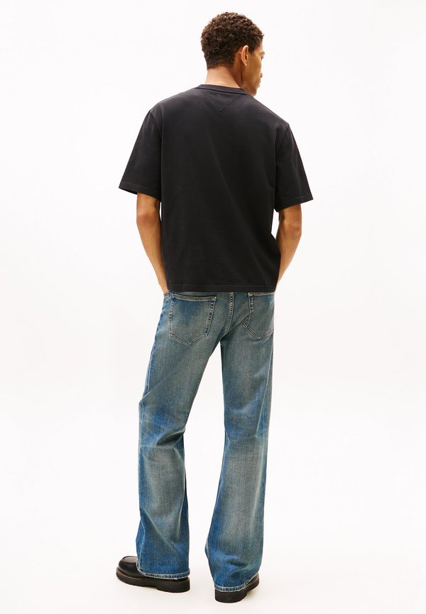 Tommy Jeans 90S TONAL FLAG BADGE T-SHIRT