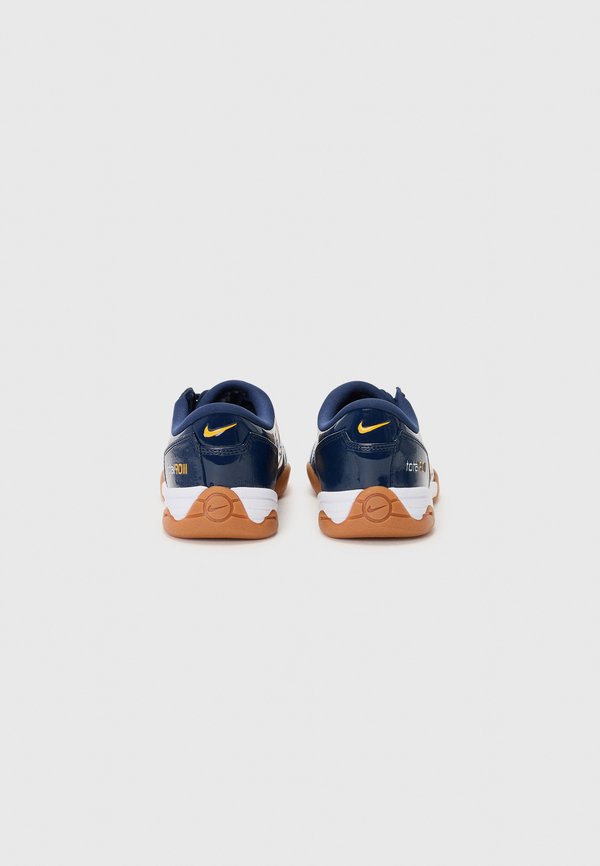 Nike Sportswear T90