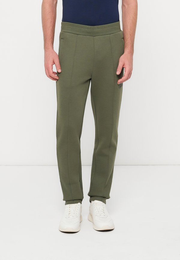 EA7 Emporio Armani