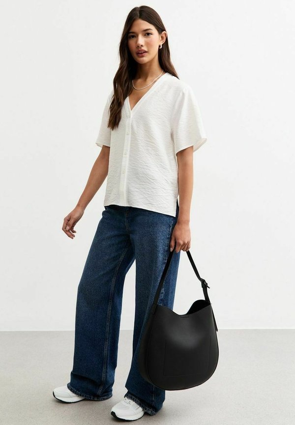 New Look V-NECK BUTTON UP