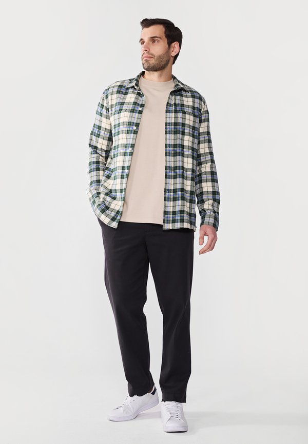 Pier One by Zalando