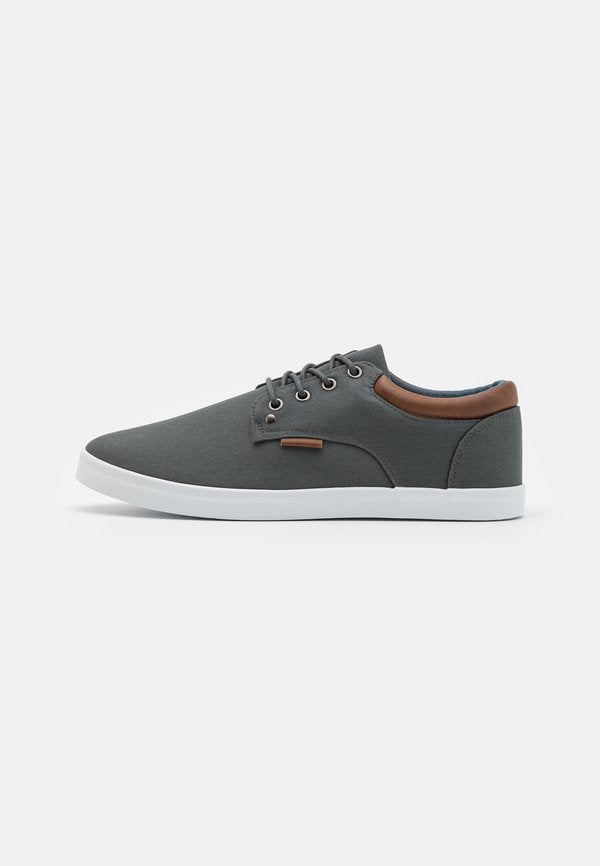 Pier One by Zalando