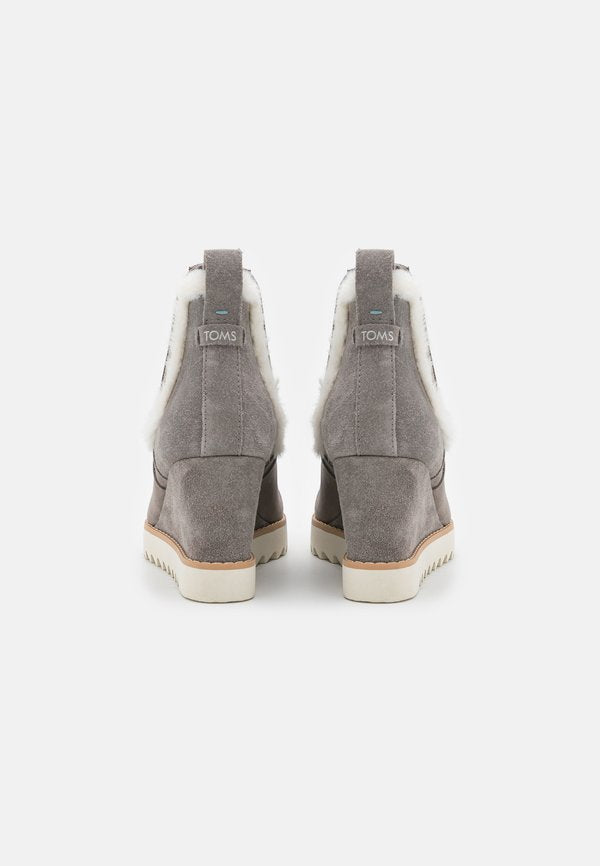 TOMS MADDIE