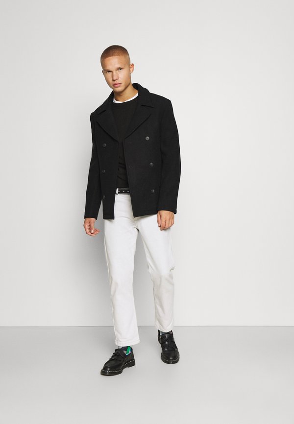 Isaac Dewhirst THE PEACOAT